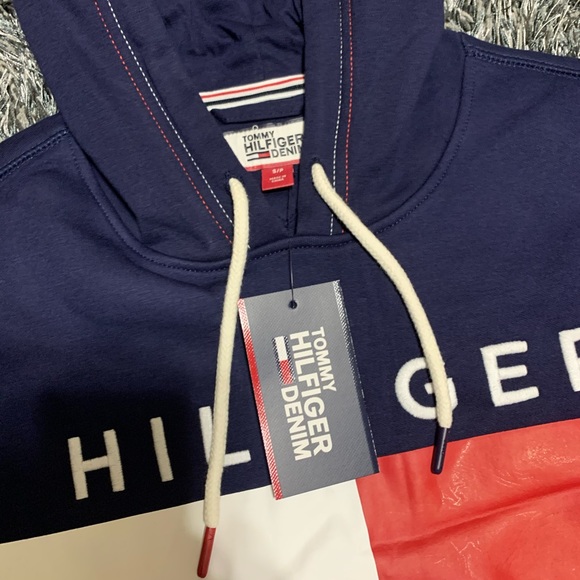 Navy Tommy Hilfiger pullover - Picture 2 of 2